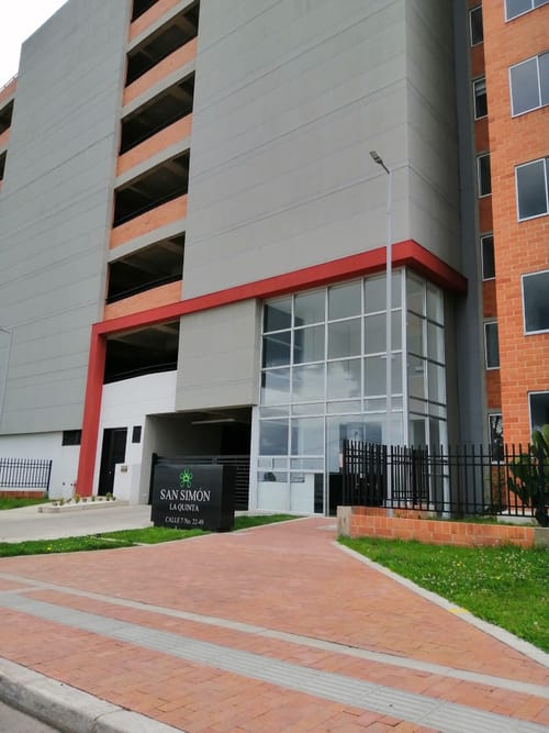 Apartamento de 3 alcobas en venta en San Carlos, Zipaquirá, 57 m² · foto 2 de 13