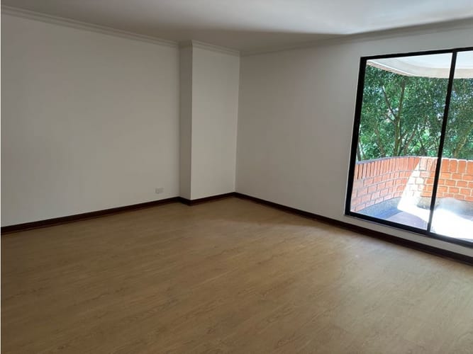 Apartamento de 3 alcobas en venta en El Poblado, Medellín, 241 m² · foto 17 de 24