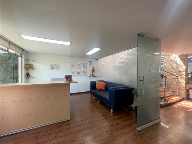 Casa de 10 alcobas en venta en Pasadena, Bogotá, 313 m² · foto 3 de 24