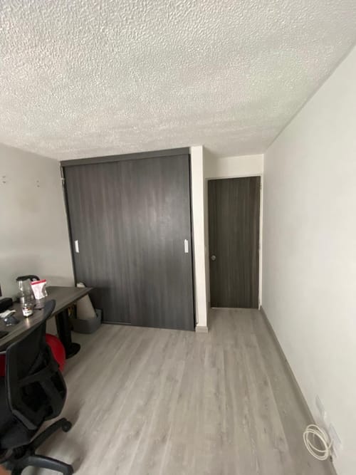 Apartamento de 3 alcobas en venta en Ciudad Salitre Occidental, Bogotá, 85 m² · foto 4 de 14