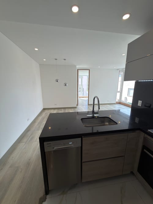 Apartamento de 1 alcoba en venta en Santa Barbara Occidental, Bogotá, 60 m² · foto 6 de 20