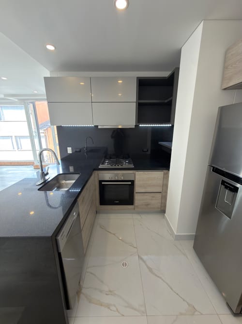 Apartamento de 1 alcoba en venta en Santa Barbara Occidental, Bogotá, 60 m² · foto 5 de 20