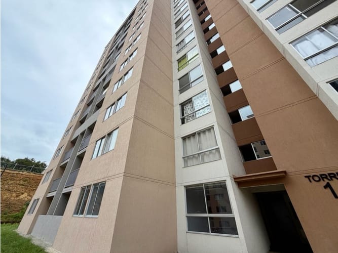 Apartamento de 2 alcobas en venta en Aguacatal, Cali, 56 m² · foto 1 de 15