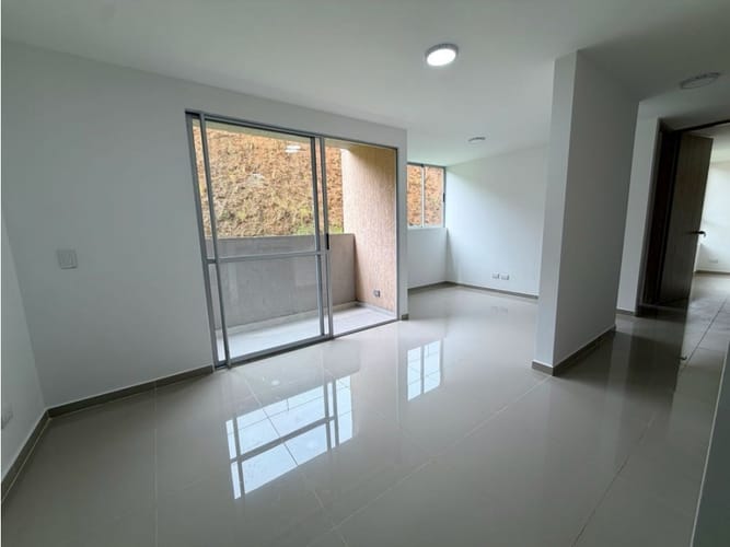 Apartamento de 2 alcobas en venta en Aguacatal, Cali, 56 m² · foto 5 de 15