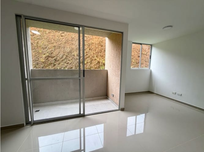 Apartamento de 2 alcobas en venta en Aguacatal, Cali, 56 m² · foto 6 de 15
