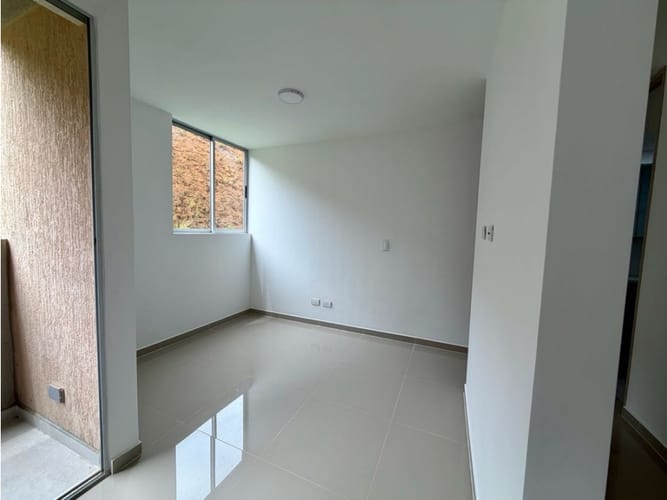 Apartamento de 2 alcobas en venta en Aguacatal, Cali, 56 m² · foto 7 de 15