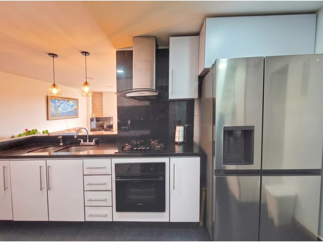 Apartamento de 3 alcobas en venta en Lagos De Cordoba, Bogotá, 100 m² · foto 3 de 24