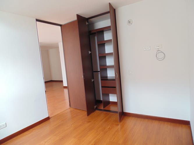 Apartamento de 3 alcobas en venta en Villas De Aranjuez, Bogotá, 81 m² · foto 5 de 18