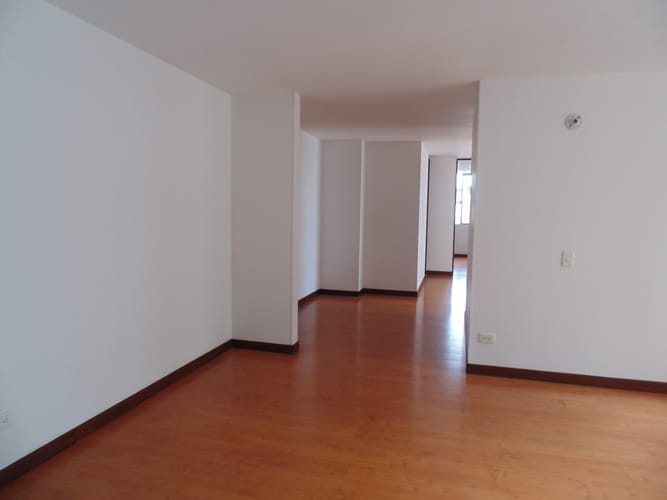 Apartamento de 3 alcobas en venta en Villas De Aranjuez, Bogotá, 81 m² · foto 7 de 18