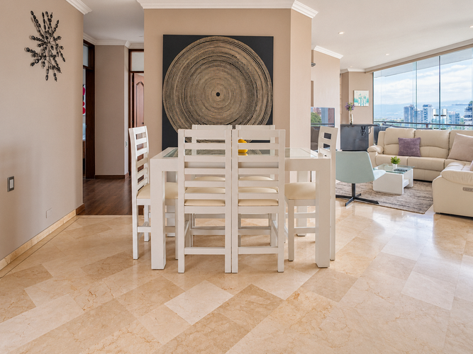 Apartamento de 3 alcobas en arriendo en Provenza, Medellín, 250 m² · foto 9 de 16