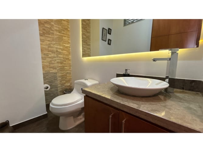 Apartamento de 2 alcobas en venta en Santa Barbara, Bogotá, 105 m² · foto 8 de 15
