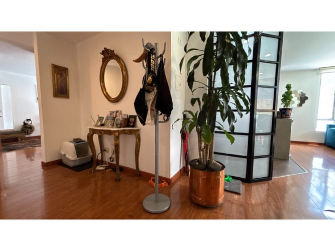 Apartamento de 2 alcobas en venta en Santa Barbara, Bogotá, 105 m² · foto 9 de 15