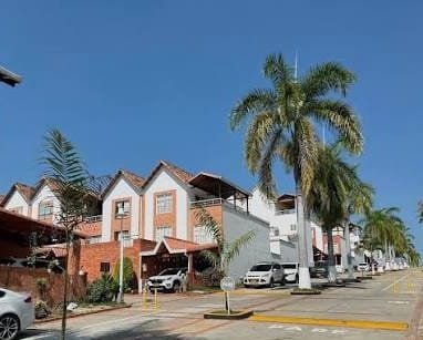 Casa de 4 alcobas en venta en Conjunto Santa Barbara, Bucaramanga, 190 m² · foto 1 de 10