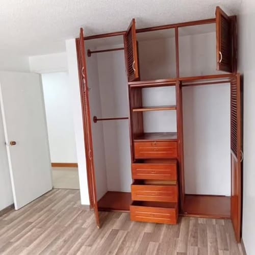 Apartamento de 3 alcobas en venta en Quinta Paredes, Bogotá, 75 m² · foto 6 de 9