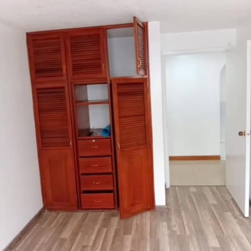 Apartamento de 3 alcobas en venta en Quinta Paredes, Bogotá, 75 m² · foto 7 de 9