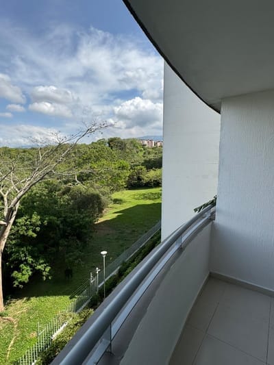 Apartamento de 3 alcobas en venta en Cañaveral, Floridablanca, 72 m² · foto 2 de 10