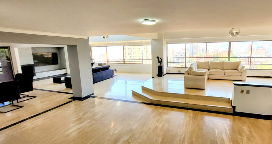 Apartamento de 6 alcobas en venta en El Poblado, Medellín, 480 m² · foto 3 de 15