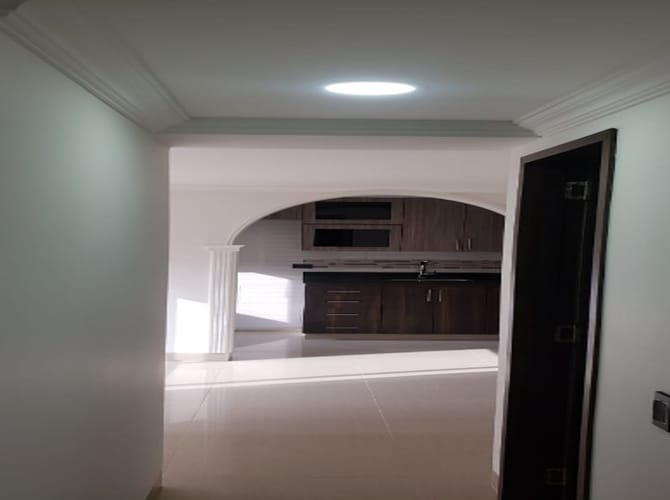 Apartamento de 3 alcobas en venta en Bucaros, Bello, 55 m² · foto 1 de 7