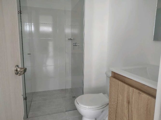 Apartamento de 2 alcobas en venta en Zona Industrial No. 2, Itagüí, 67 m² · foto 10 de 17