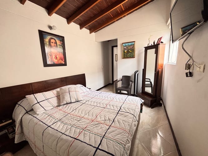 Apartamento de 3 alcobas en venta en La Independencia, Itagüí, 75 m² · foto 11 de 15