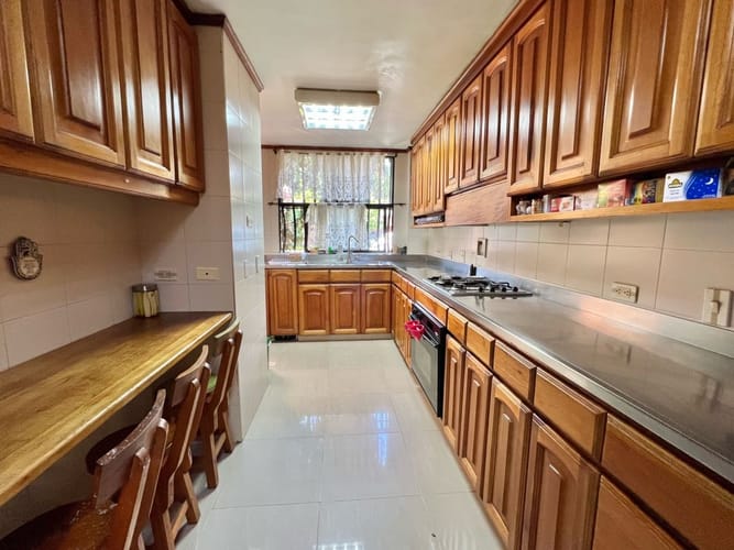 Casa de 3 alcobas en venta en Los Balsos, Medellín, 210 m² · foto 3 de 17