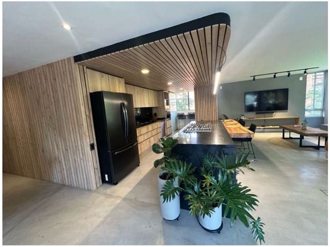 Apartamento de 3 alcobas en venta en Milla De Oro, Medellín, 192 m² · foto 7 de 15