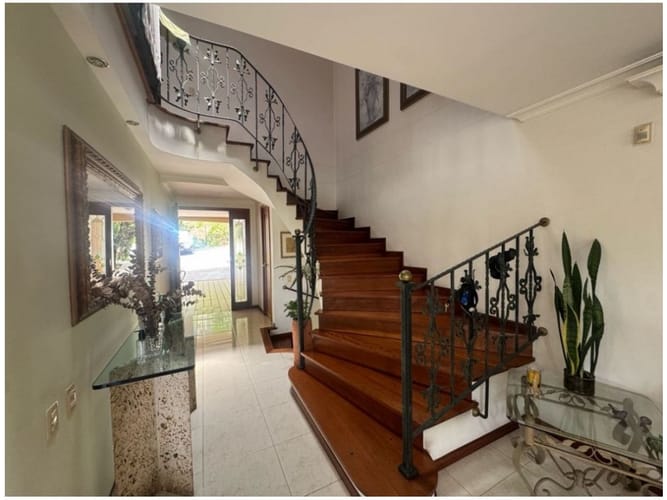 Casa de 3 alcobas en venta en Altos Del Poblado, Medellín, 345 m² · foto 8 de 17