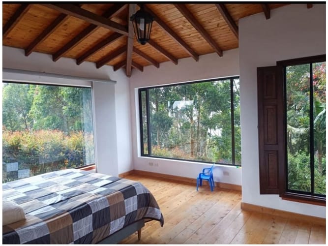 Casa de 3 alcobas en venta en Urquita, Medellín, 460 m² · foto 3 de 24