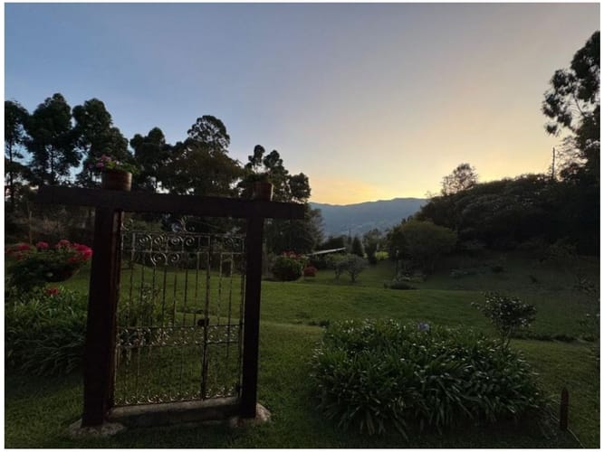 Casa de 3 alcobas en venta en Urquita, Medellín, 460 m² · foto 17 de 24