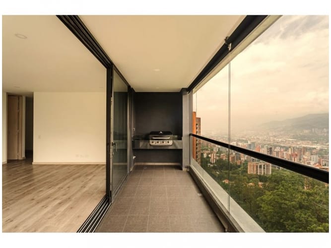 Apartamento de 3 alcobas en venta en El Poblado, Medellín, 139 m² · foto 6 de 21
