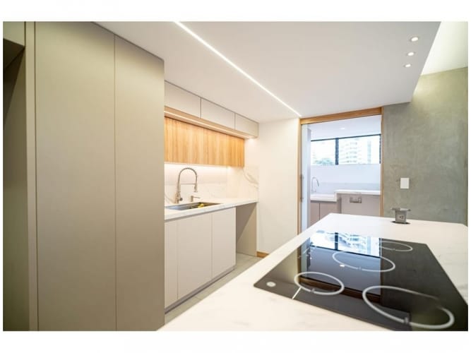 Apartamento de 3 alcobas en venta en El Poblado, Medellín, 110 m² · foto 21 de 24