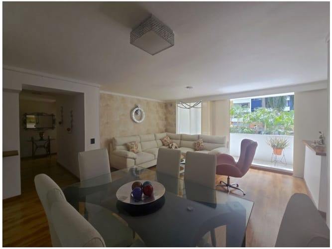 Apartamento de 4 alcobas en venta en Loma De Los Bernal, Medellín, 120 m² · foto 5 de 20