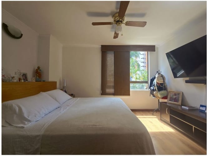 Apartamento de 4 alcobas en venta en Loma De Los Bernal, Medellín, 120 m² · foto 12 de 20