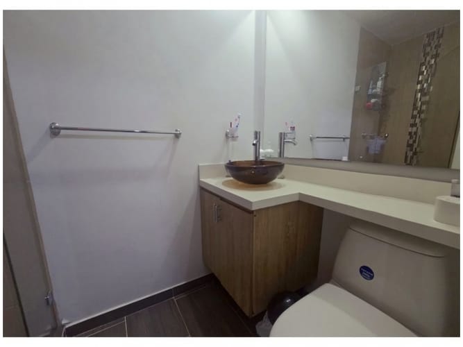 Apartamento de 4 alcobas en venta en Loma De Los Bernal, Medellín, 120 m² · foto 16 de 20