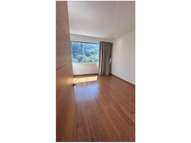 Apartamento de 3 alcobas en venta en El Poblado, Medellín, 245 m² · foto 11 de 17