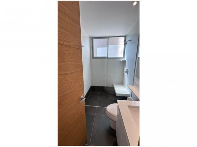 Apartamento de 3 alcobas en venta en El Poblado, Medellín, 245 m² · foto 14 de 17