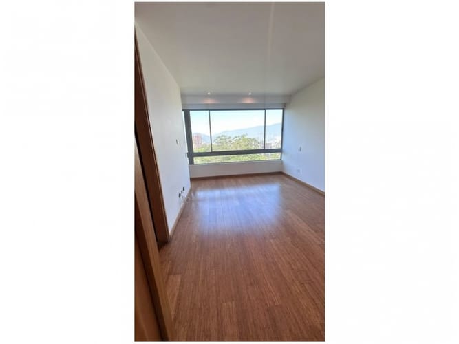 Apartamento de 3 alcobas en venta en El Poblado, Medellín, 245 m² · foto 15 de 17