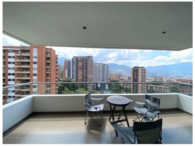 Apartamento de 3 alcobas en venta en Loma Del Esmeraldal, Envigado, 169 m² · foto 3 de 24