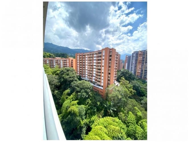 Apartamento de 3 alcobas en venta en Loma Del Esmeraldal, Envigado, 169 m² · foto 5 de 24