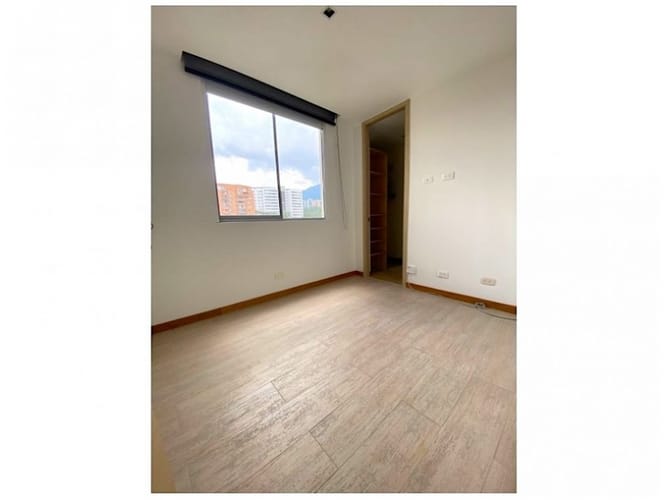 Apartamento de 3 alcobas en venta en Loma Del Esmeraldal, Envigado, 169 m² · foto 11 de 24
