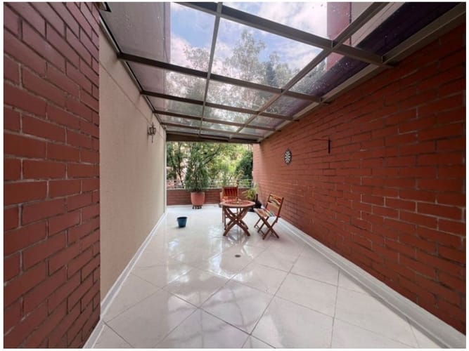 Apartamento de 2 alcobas en venta en El Poblado, Medellín, 121 m² · foto 8 de 18