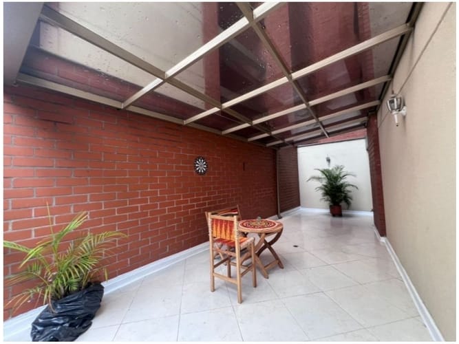 Apartamento de 2 alcobas en venta en El Poblado, Medellín, 121 m² · foto 9 de 18