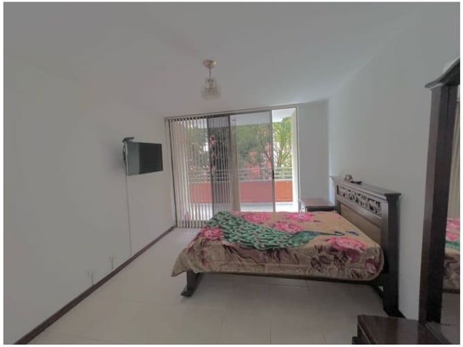 Apartamento de 2 alcobas en venta en El Poblado, Medellín, 121 m² · foto 12 de 18