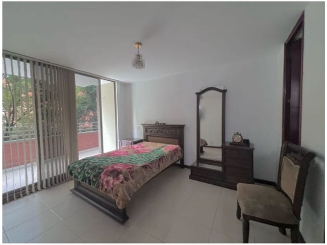 Apartamento de 2 alcobas en venta en El Poblado, Medellín, 121 m² · foto 13 de 18