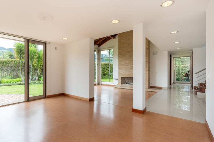 Casa de 4 alcobas en venta en Guaymaral, Bogotá, 300 m² · foto 3 de 20