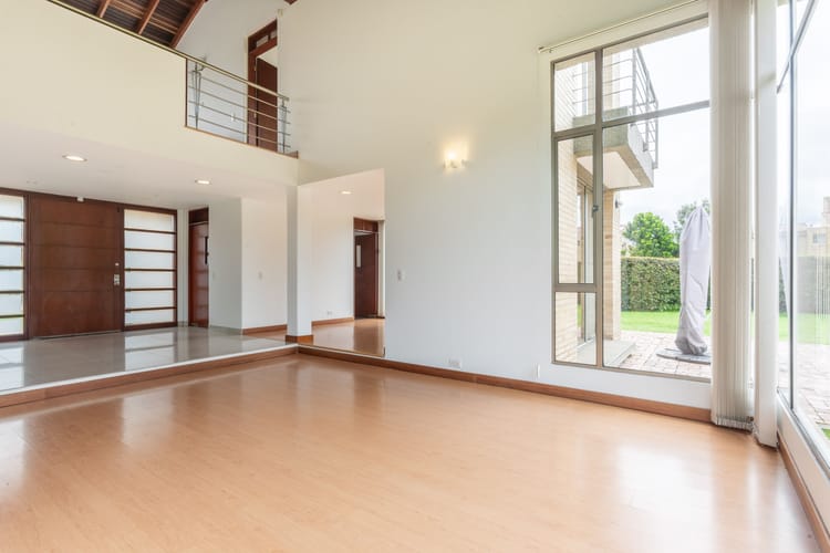 Casa de 4 alcobas en venta en Guaymaral, Bogotá, 300 m² · foto 6 de 20