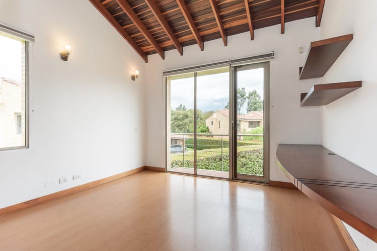 Casa de 4 alcobas en venta en Guaymaral, Bogotá, 300 m² · foto 14 de 20