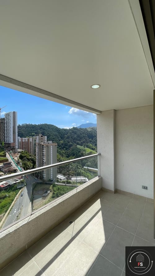 Apartamento de 2 alcobas en arriendo en San Jose, Sabaneta, 80 m² · foto 2 de 13