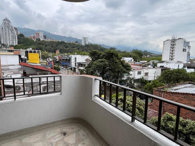 Apartamento de 3 alcobas en venta en Cabecera Del Llano, Bucaramanga, 135 m² · foto 4 de 20