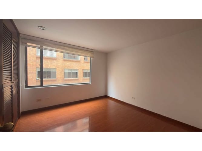 Apartamento de 2 alcobas en venta en La Carolina, Bogotá, 86 m² · foto 2 de 13